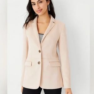 Ann Taylor Greenwich Blazer in Faux Suede size 4 Sand